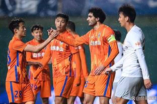 Trận đấu nóng hổi - Quốc Túc 0 - 2 không địch lại A Mạn, trận đấu nóng hổi tiếp theo đấu với đội Hồng Kông Trung Quốc